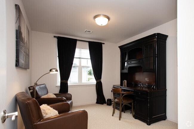 2BR, 2BA - Summit at Mill Hill