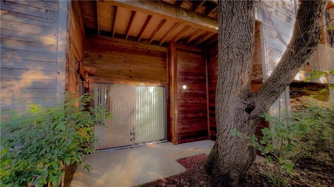 Primary Photo - 8200 Neely Dr