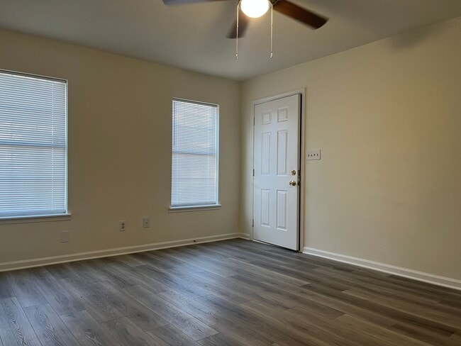 Building Photo - 1310 Morris St