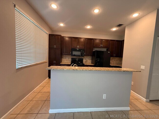 Building Photo - 7189 Briella Dr