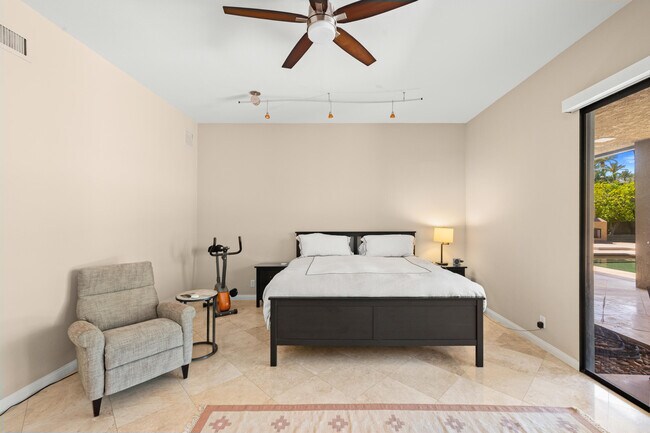 Building Photo - 70520 Gardenia Ct