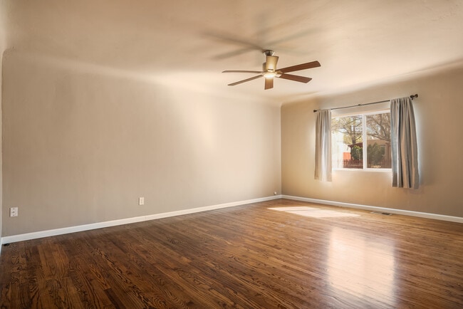 Building Photo - 505 Carlisle Blvd SE