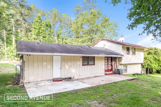 Building Photo - 2481 Rockbridge Rd NW