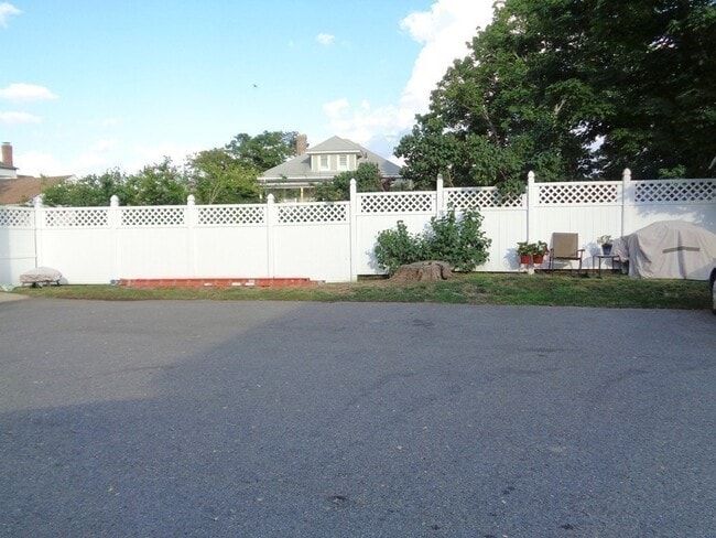 Building Photo - 9 Allerton St