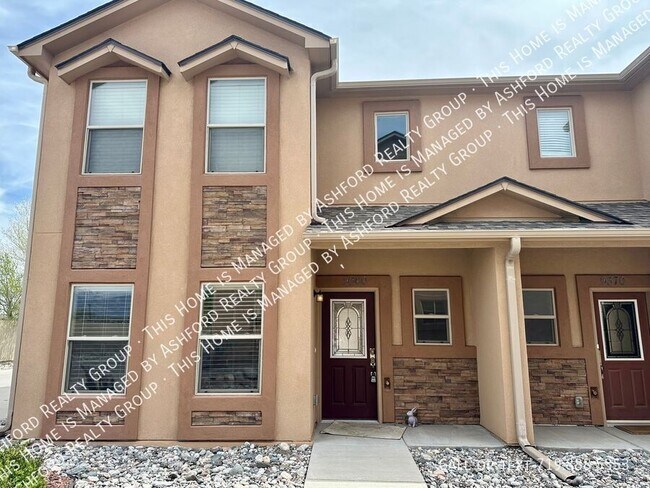 Building Photo - 9360 Piedmont Point