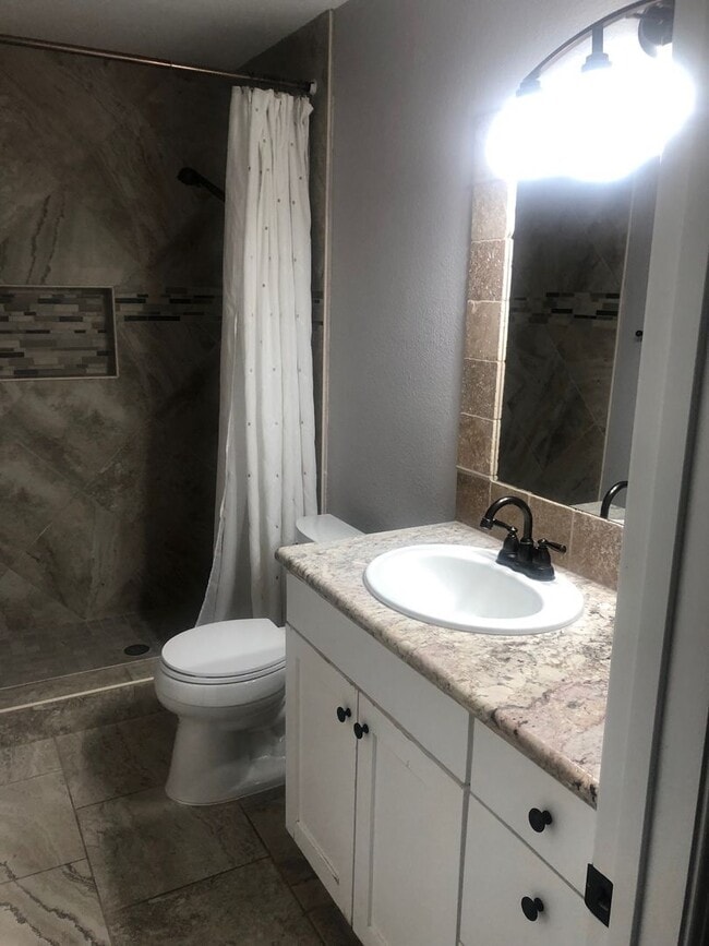 Building Photo - Beautiful Upgraded Home in Henderson