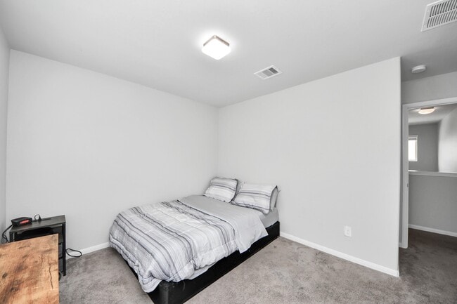 Building Photo - 6007 Prince Pl Dr