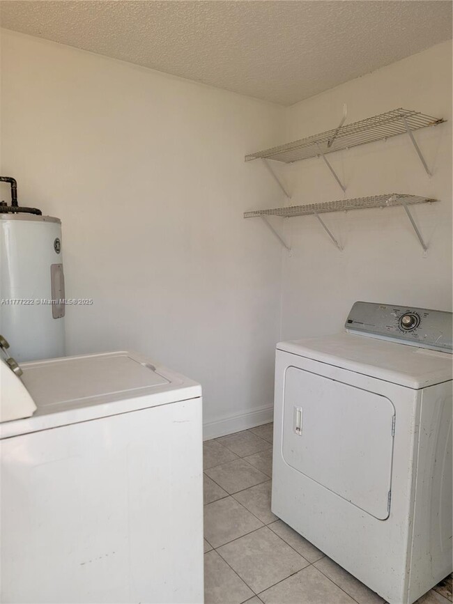 Building Photo - 3 bedroom in Miami Gardens FL 33056