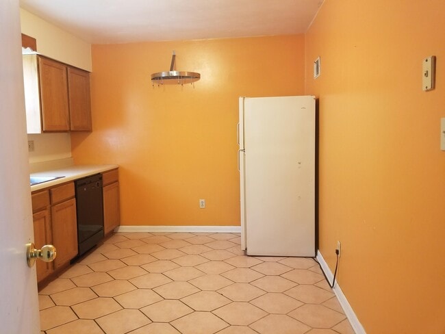 Building Photo - 1509 Brighton St