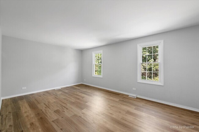 Building Photo - 731 Hickory Ln