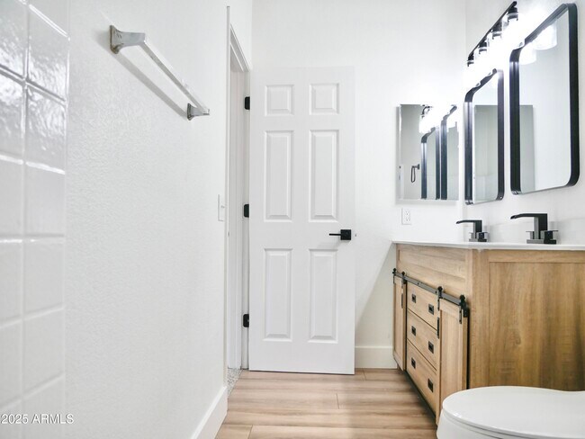 Building Photo - 1187 E Cowboy Cove Trail