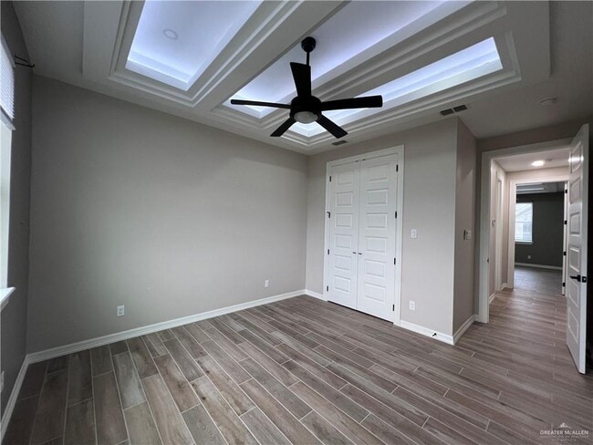 Building Photo - 36 N Crown Point