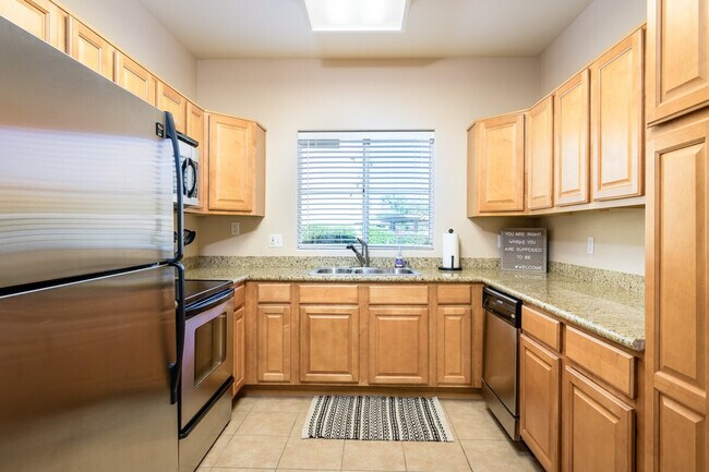 Building Photo - 5335 E Shea Blvd