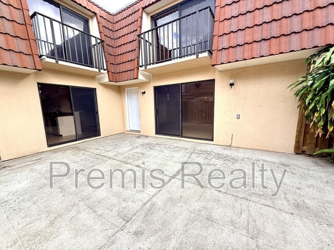 Building Photo - 2607 6th Ct