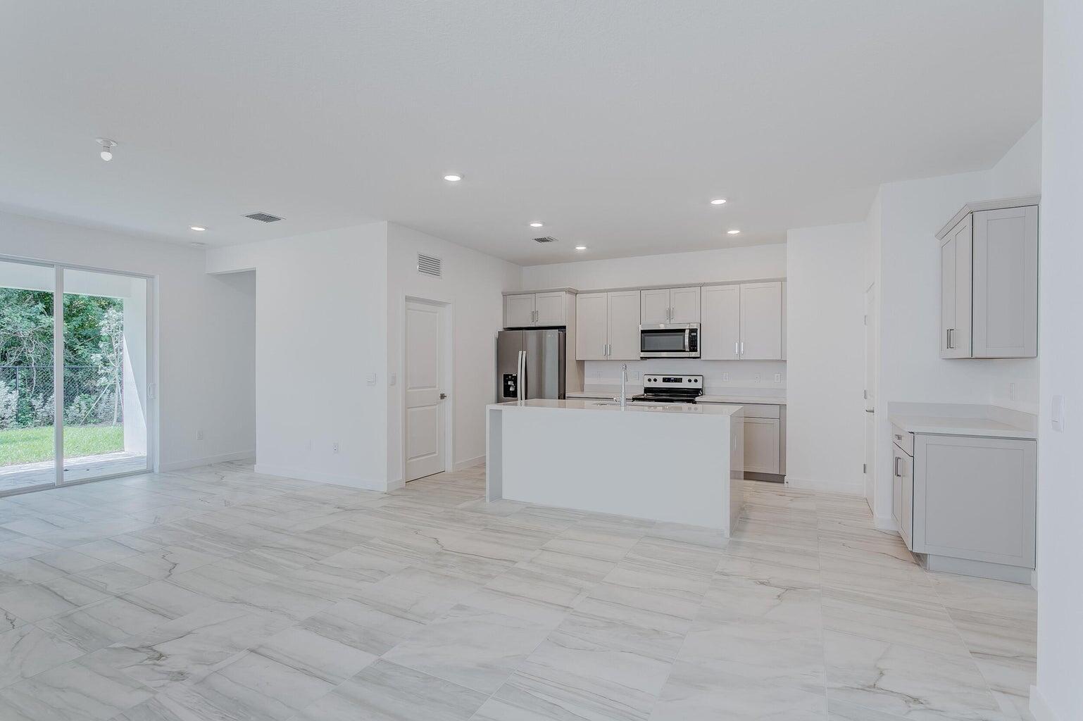 Building Photo - 7188 Trotwood Ln