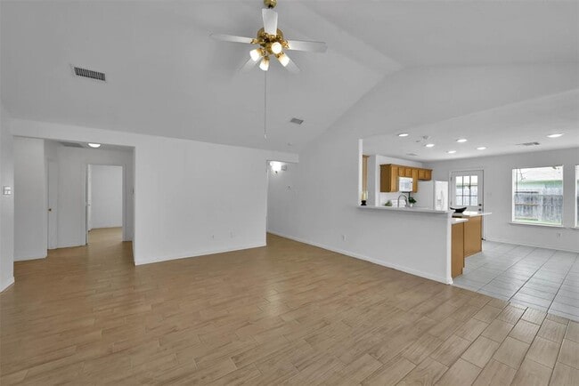 Building Photo - 3234 Crestbridge Ln