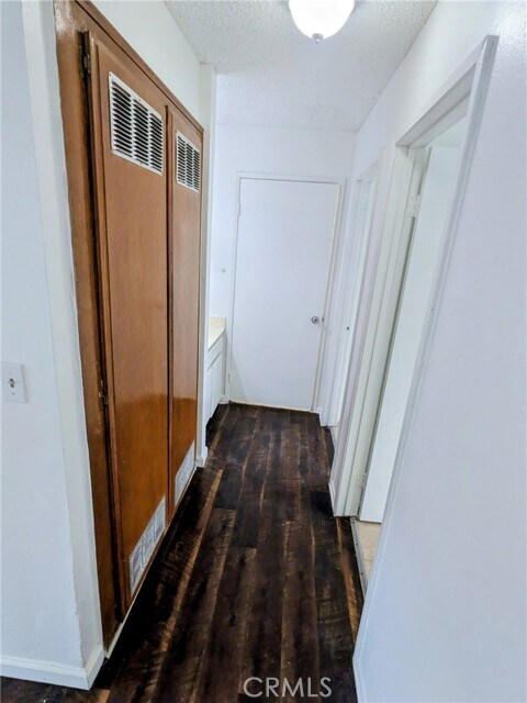 Building Photo - 1620 W 209th St