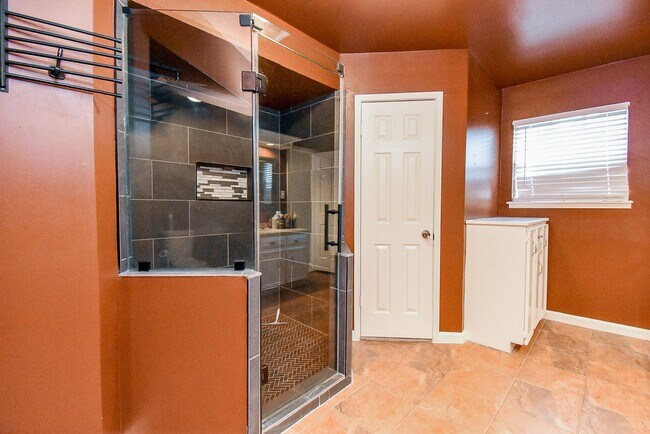 Building Photo - 1814 Corral Dr