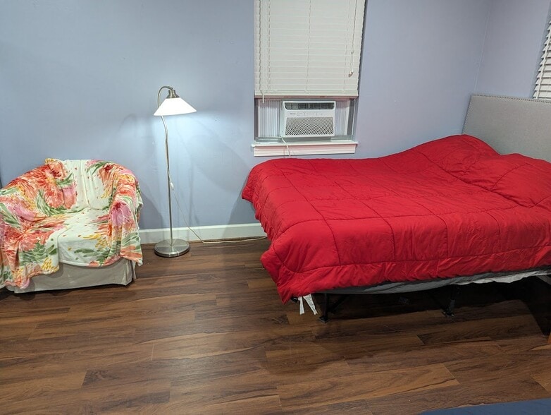 Building Photo - 7830 SW 97th Ave