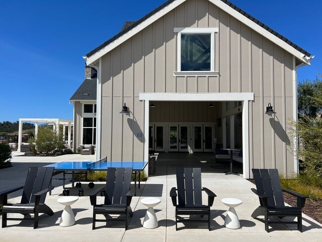 Building Photo - AMAZING 3+ bed, 2.5-bath Executive Home in Rice Ranch Community!