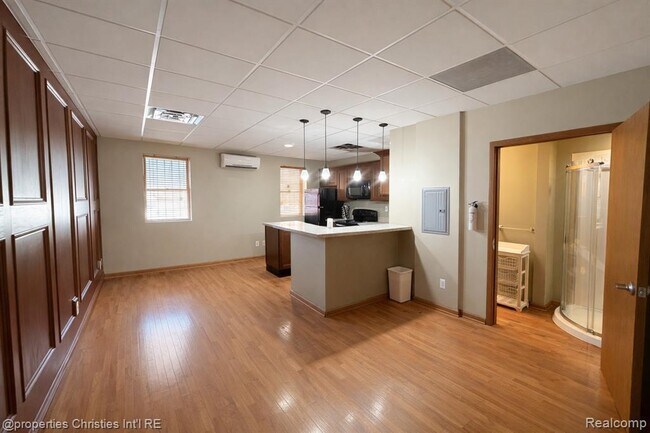 Building Photo - 35 N Saginaw St