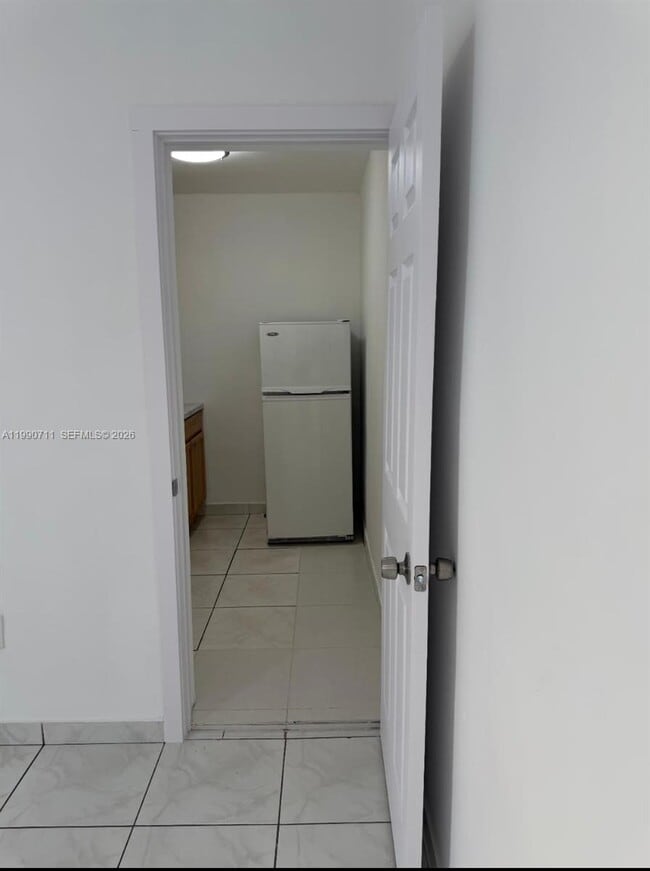 Building Photo - 1765 SW 21st St