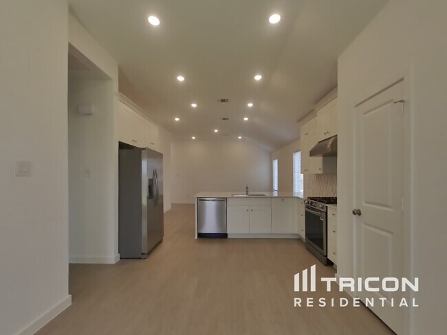 Building Photo - 3024 Pintail St