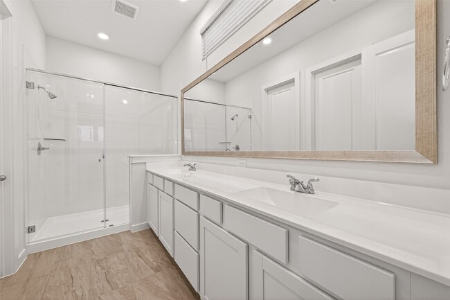 Building Photo - 3203 Home Ct