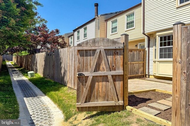 Building Photo - 337 Gundry Dr
