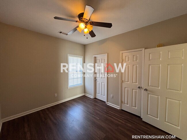 Building Photo - 152 Brighton Village Loop