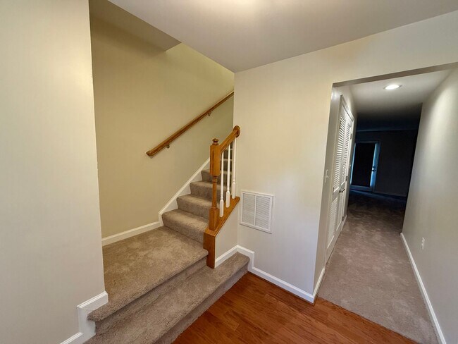 Building Photo - 2177 Whispering Hollow Ln