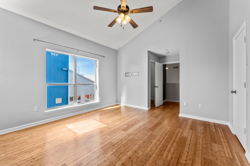 Building Photo - 1720 Nicholson Dr