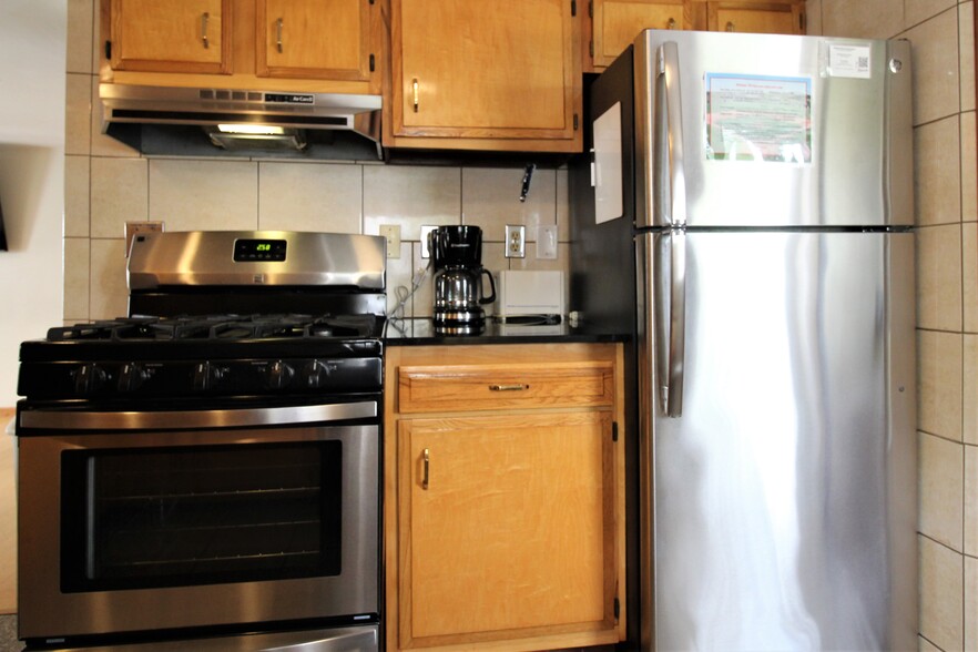 Stainless steel appliances - 119 Chestnut St