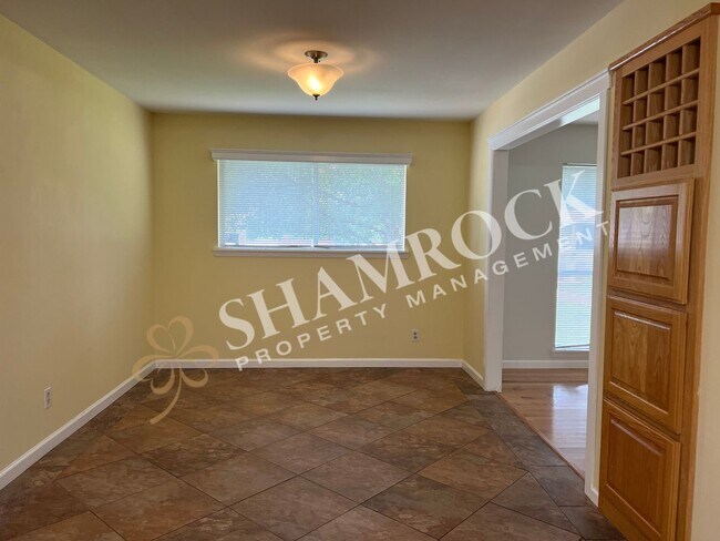 Building Photo - Woodway Home