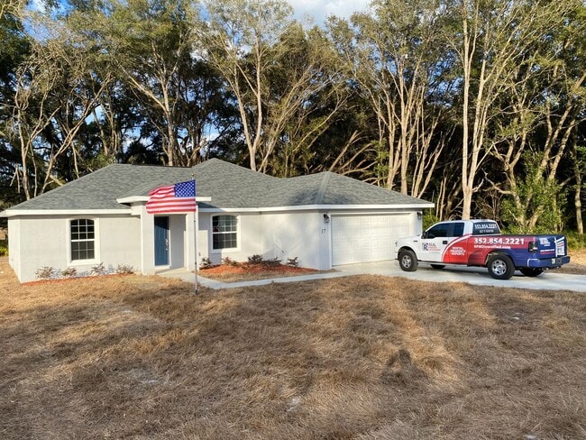 Building Photo - NOT AVAILABLE FOR SHOWING OR MOVE IN UNTIL 09/15/2026!!! Custom Home - Desirable SE Ocala neighbo...