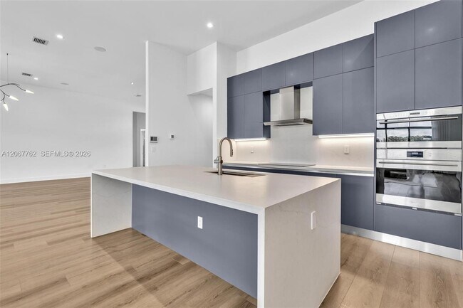Building Photo - 5765 SW 104th Terrace