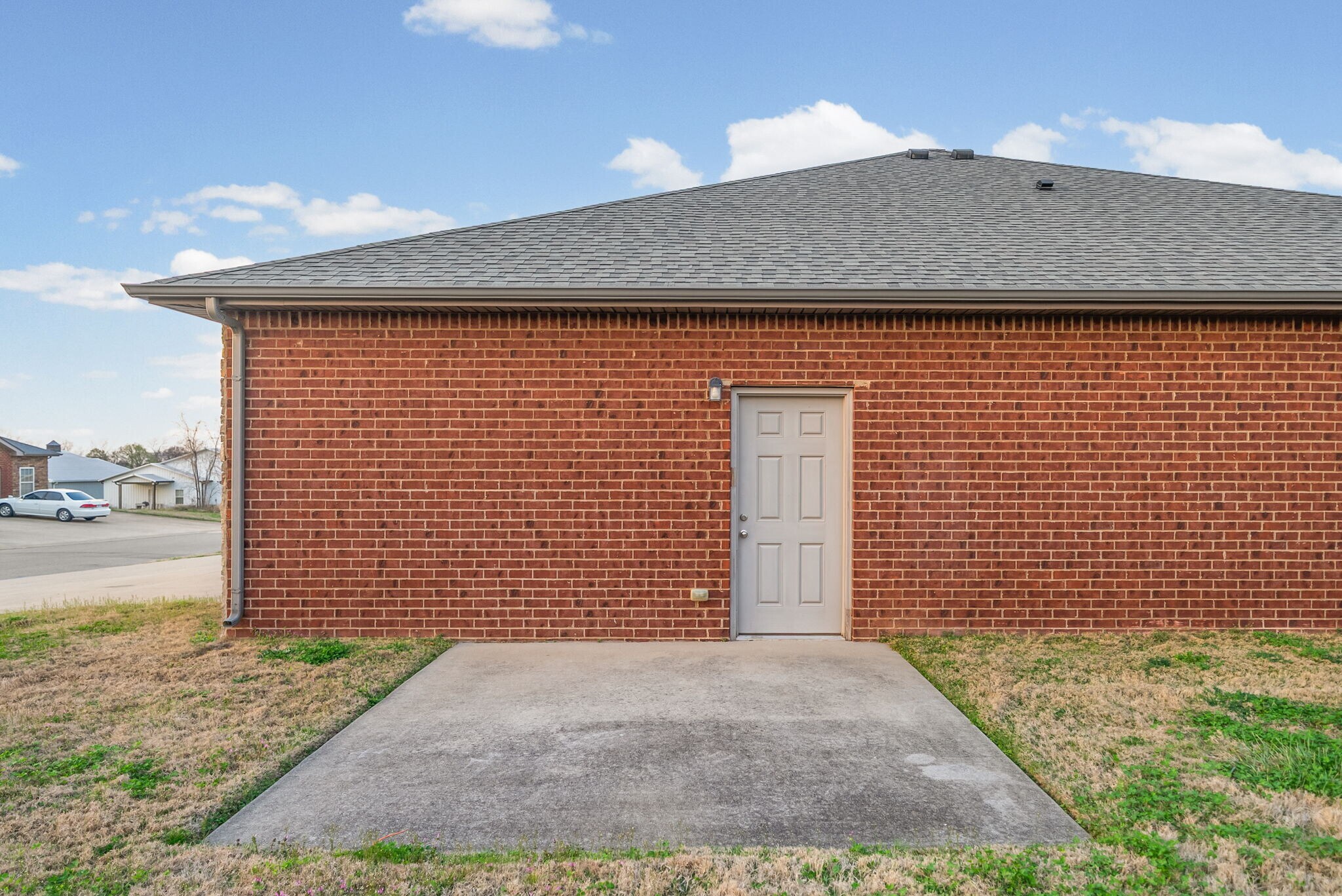 Building Photo - 109 Holland Dr