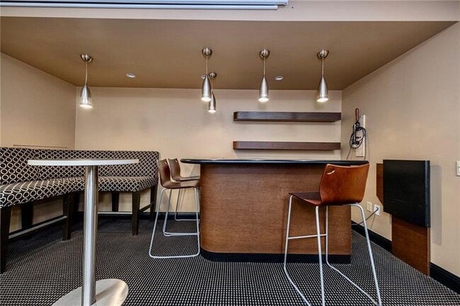 Building Photo - 320 Fort Duquesne Blvd