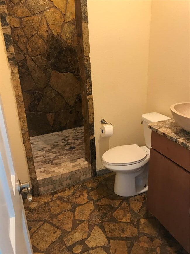 Building Photo - 19600 Bee Creek Tavern Rd