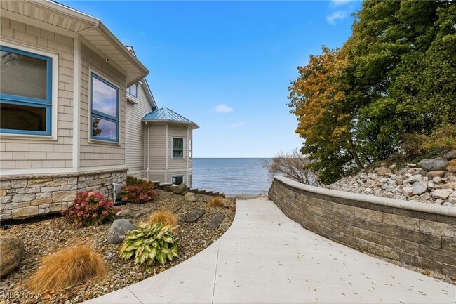 Building Photo - 28838 Lake Rd