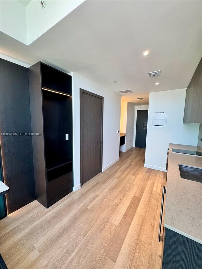 Building Photo - 20 NE 11th St