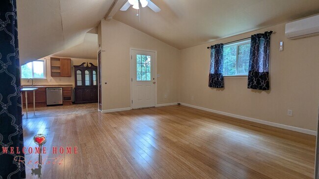 Building Photo - 8447 Delphi Rd SW