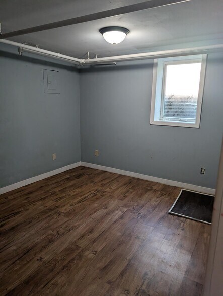 Building Photo - 414 Becker Ave SW