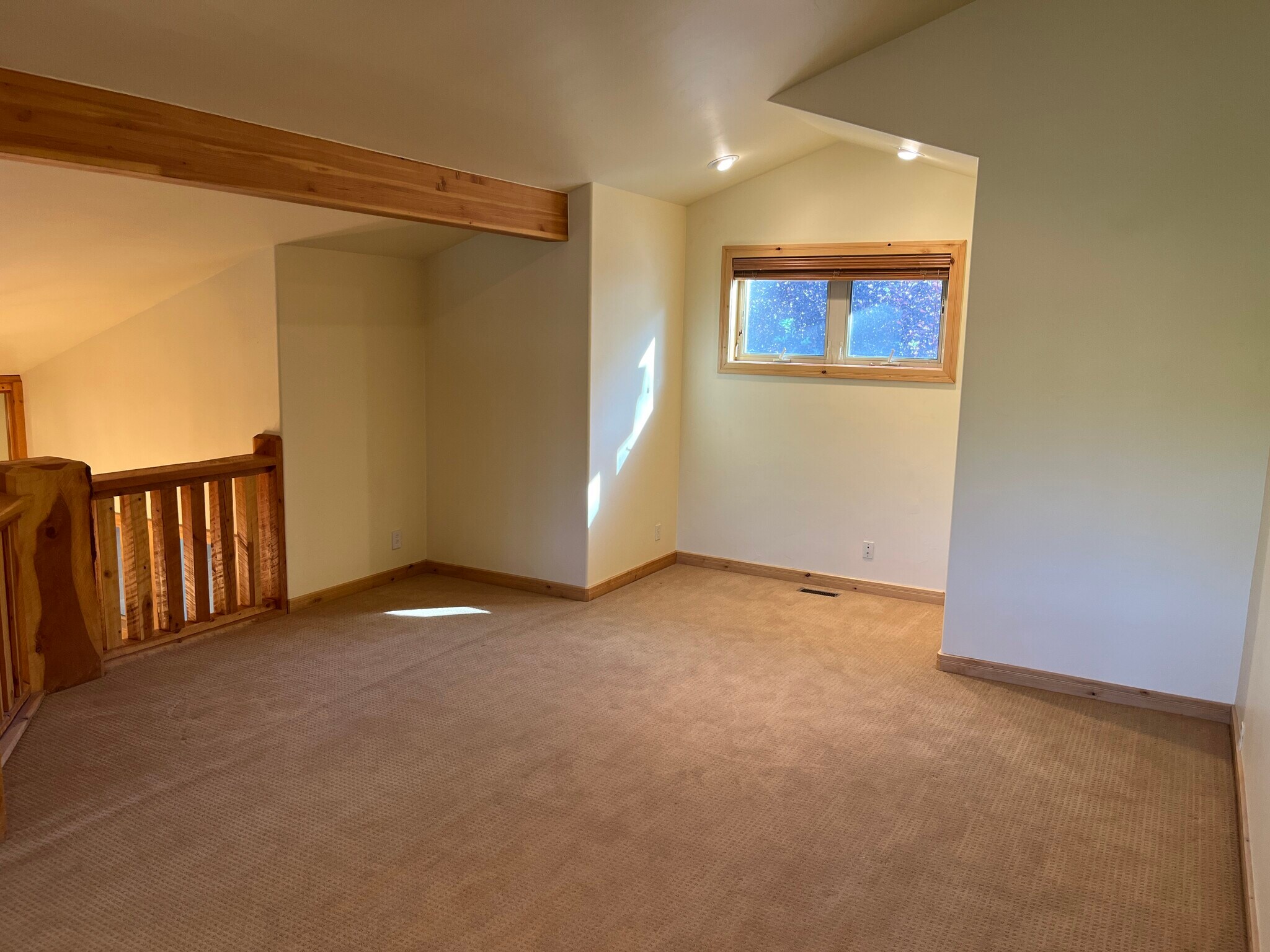 Loft - 2557 Lower Lando Ln