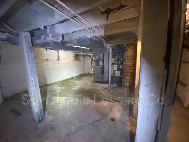 Building Photo - 6163 Gambleton Pl