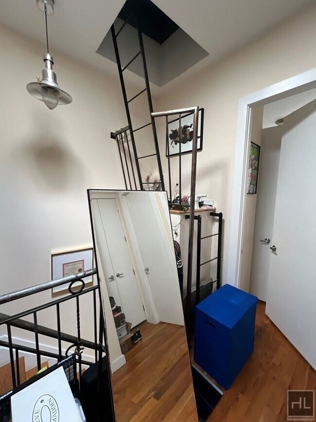 Building Photo - COOPER STREET