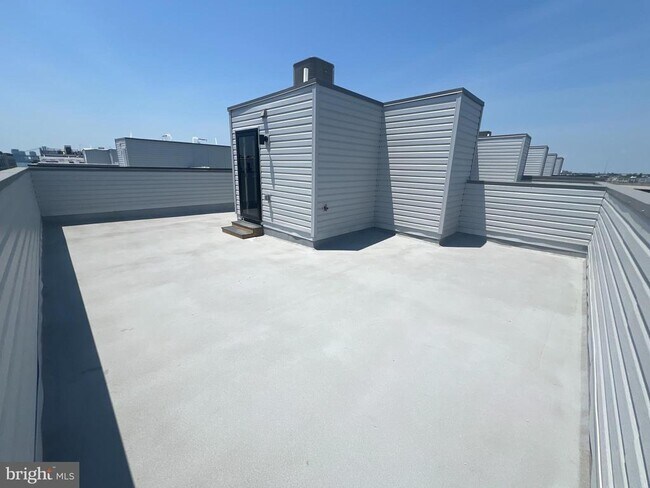 Building Photo - 3010 Pierview Walk