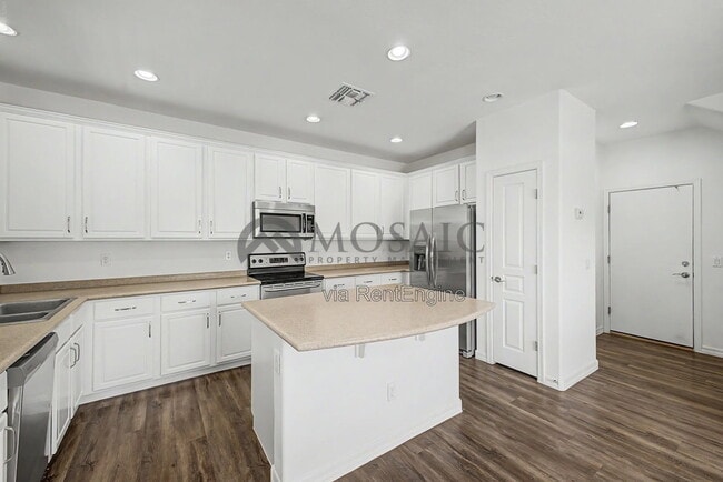 Building Photo - 599 S Buena Vista Ct