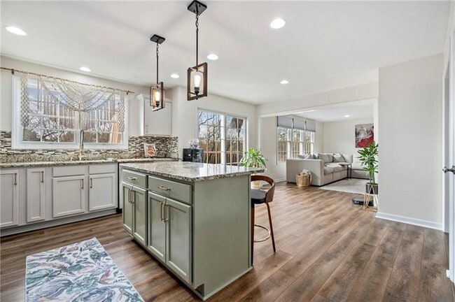 Building Photo - 8025 Jordan Ct