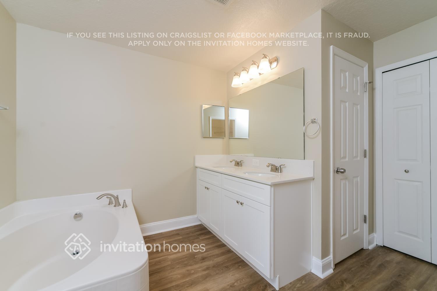 Building Photo - 2370 Sheila Dr